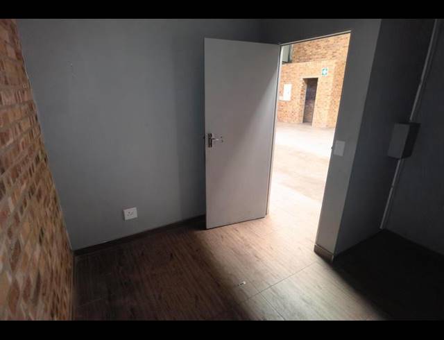 INDUSTRIAL PROPERTY TO RENT IN N4 GATEWAY INDUSTRIAL PARK